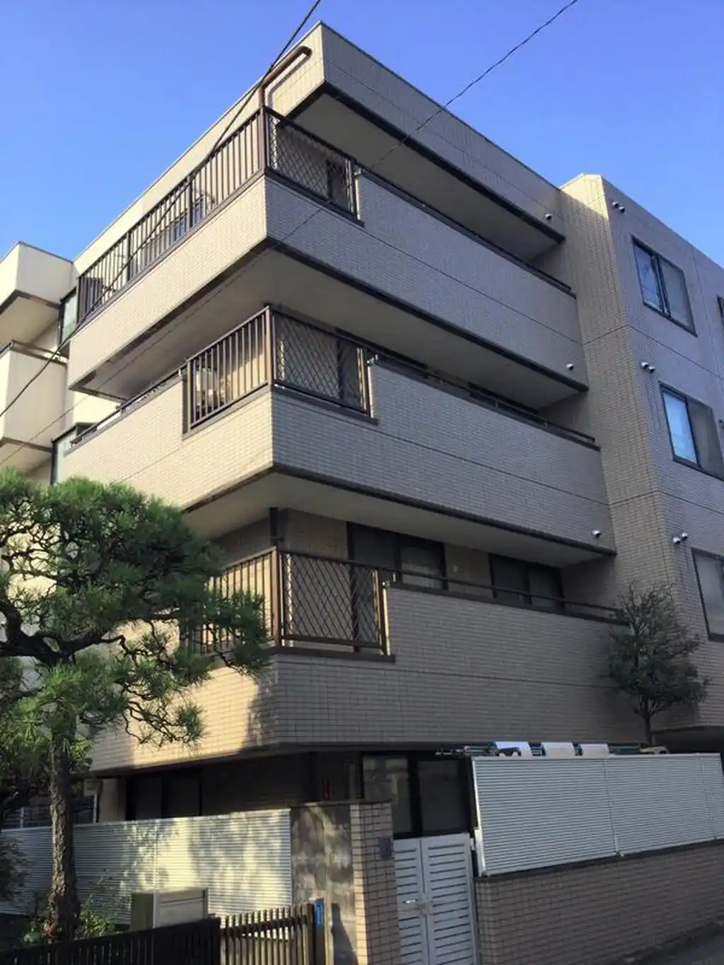 メゾン西嶺 外観