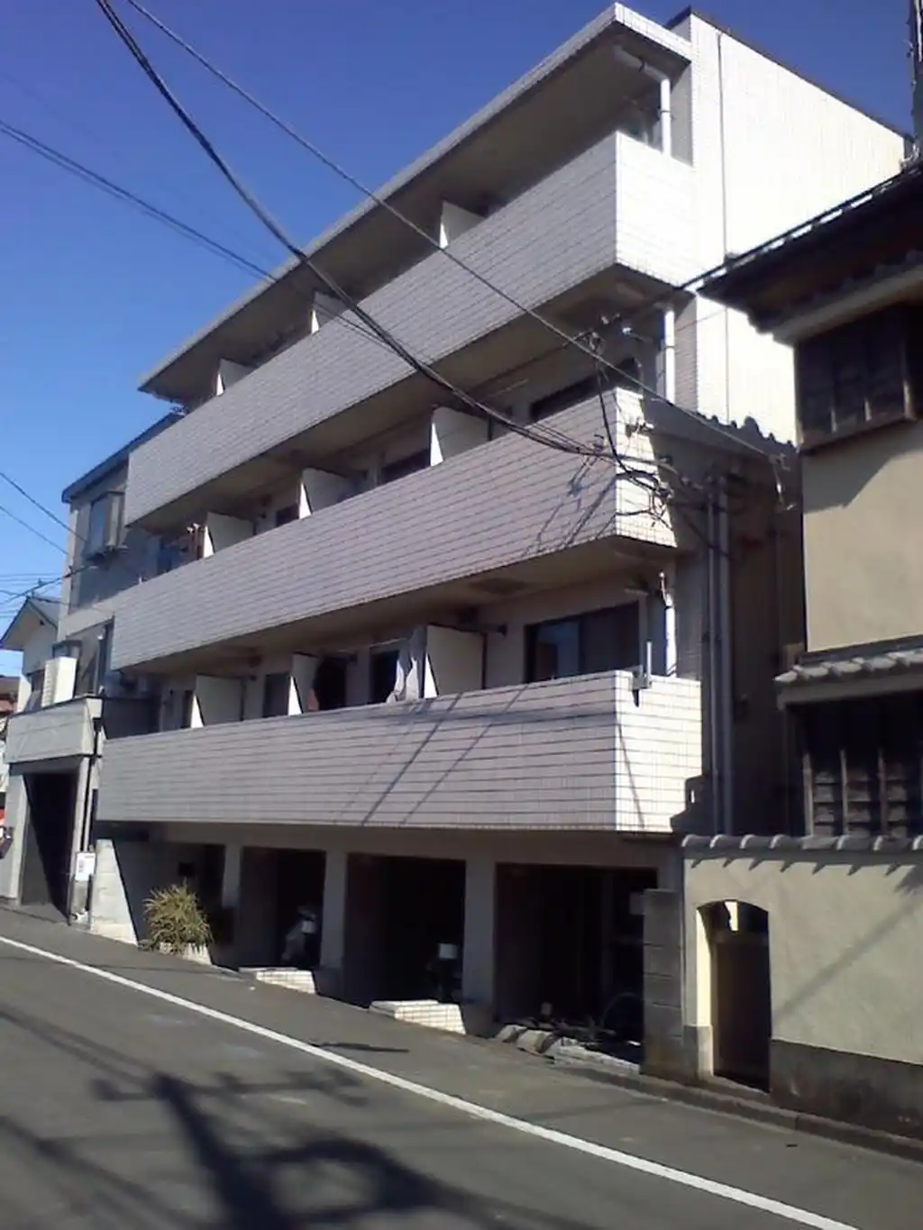 メゾンエクレーレ東林間 外観