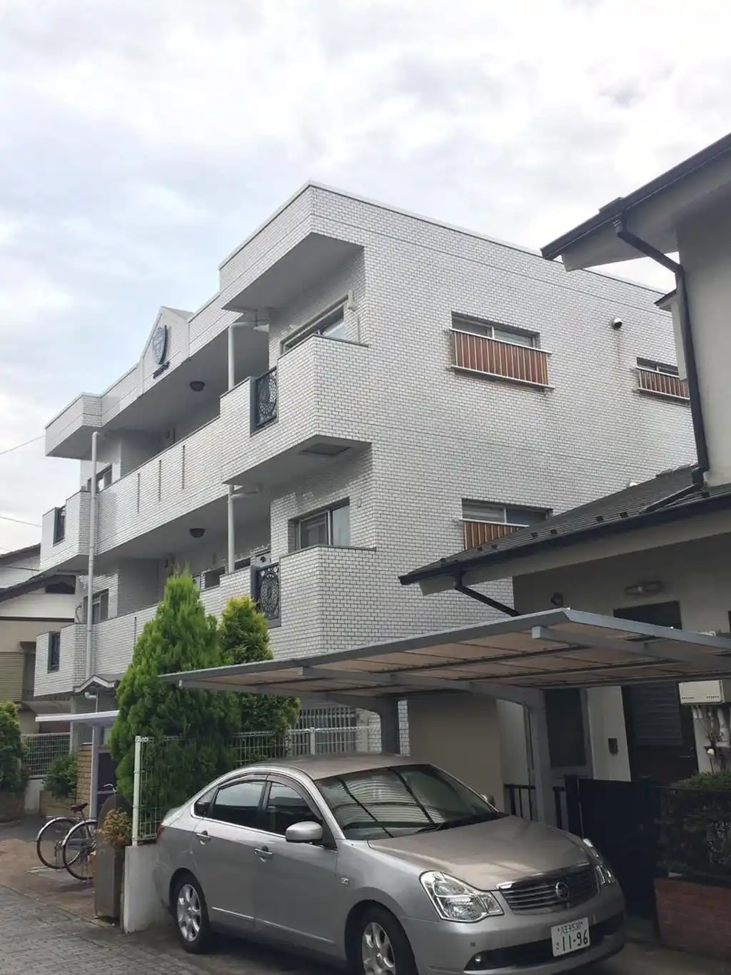 アルカディア子安 外観