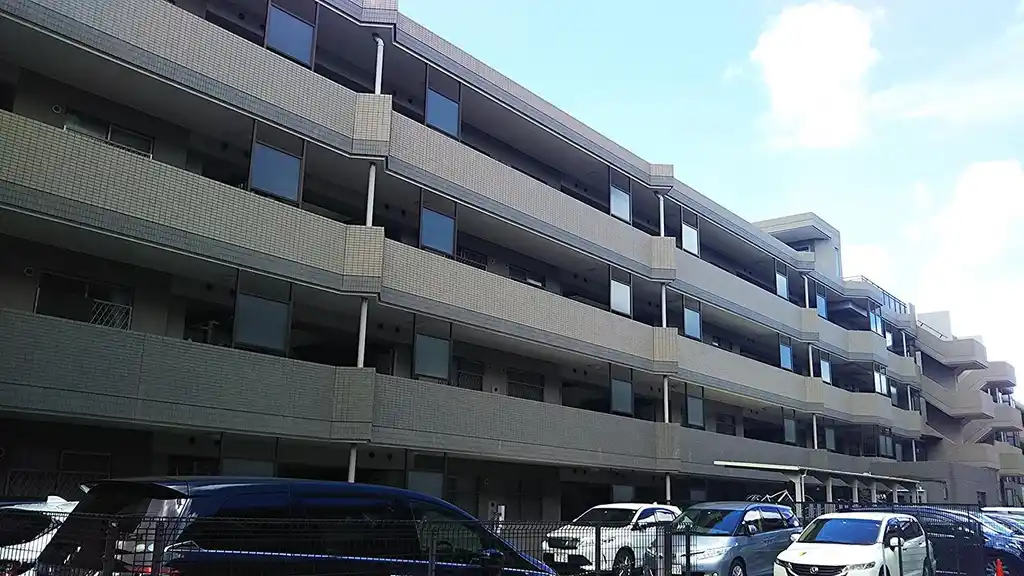 ヴェルナード大倉山四番館 外観