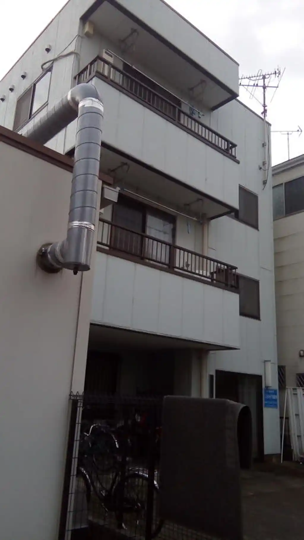 マルイシビル 外観