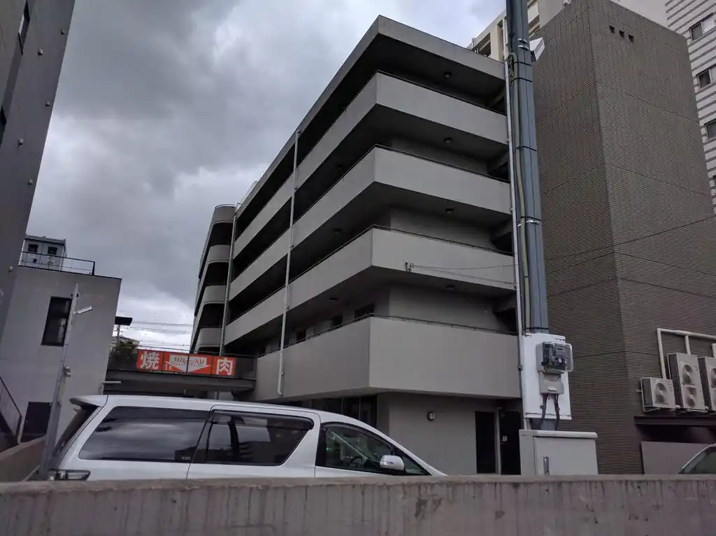 グローバルビルディング 外観