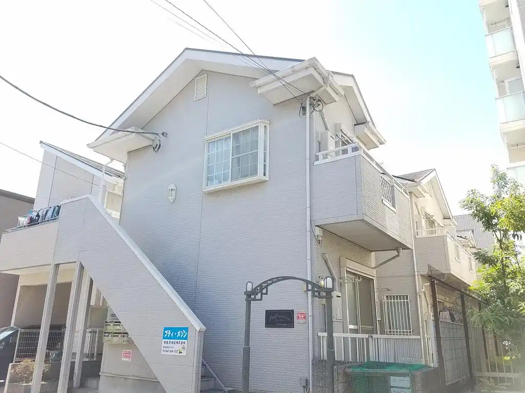 プティ・メゾン 外観