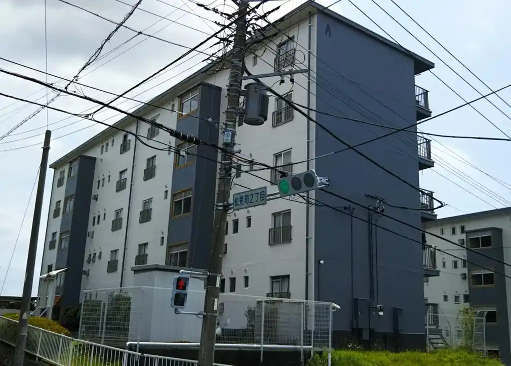 松見ケ丘ハイツA棟 外観