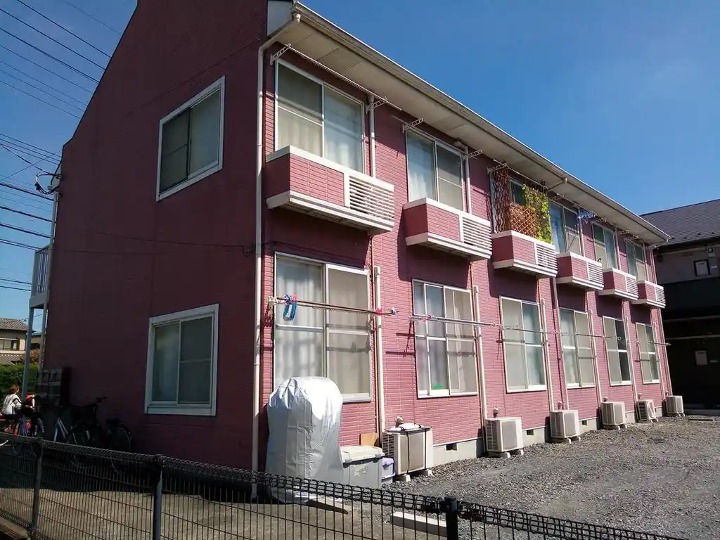 レオパレスひばり 外観