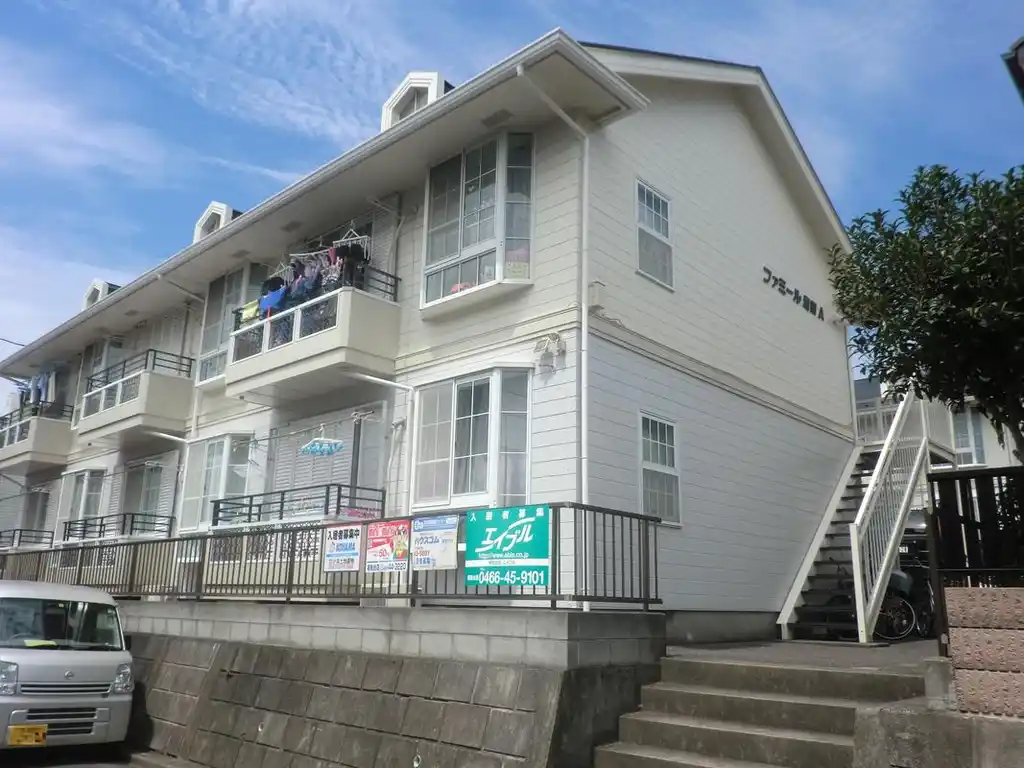 ファミール湘南A 外観