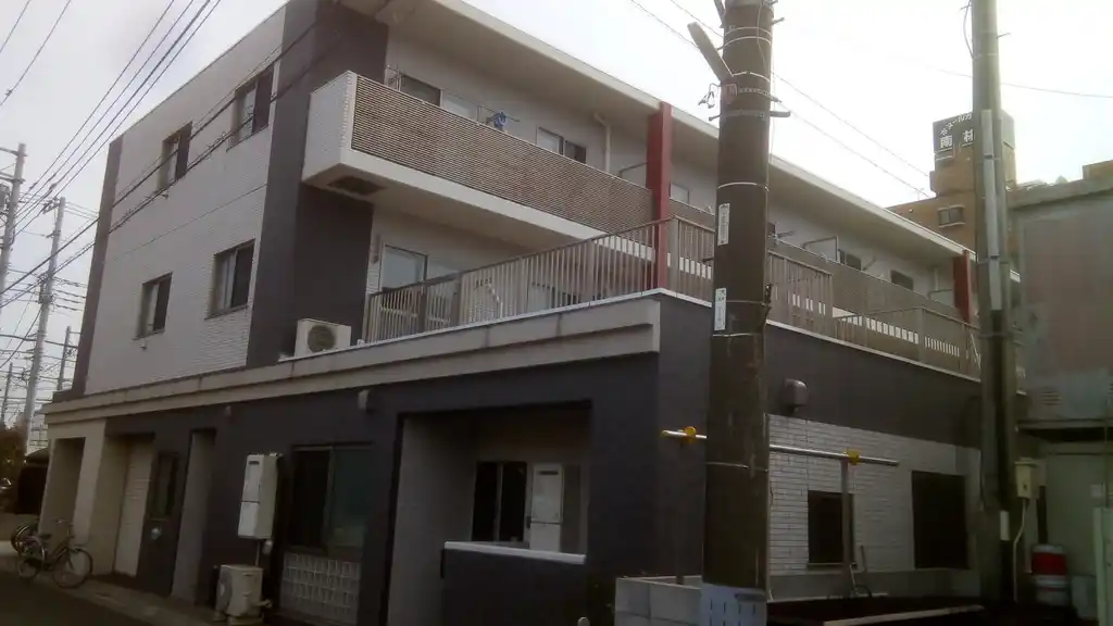 エイティー 外観