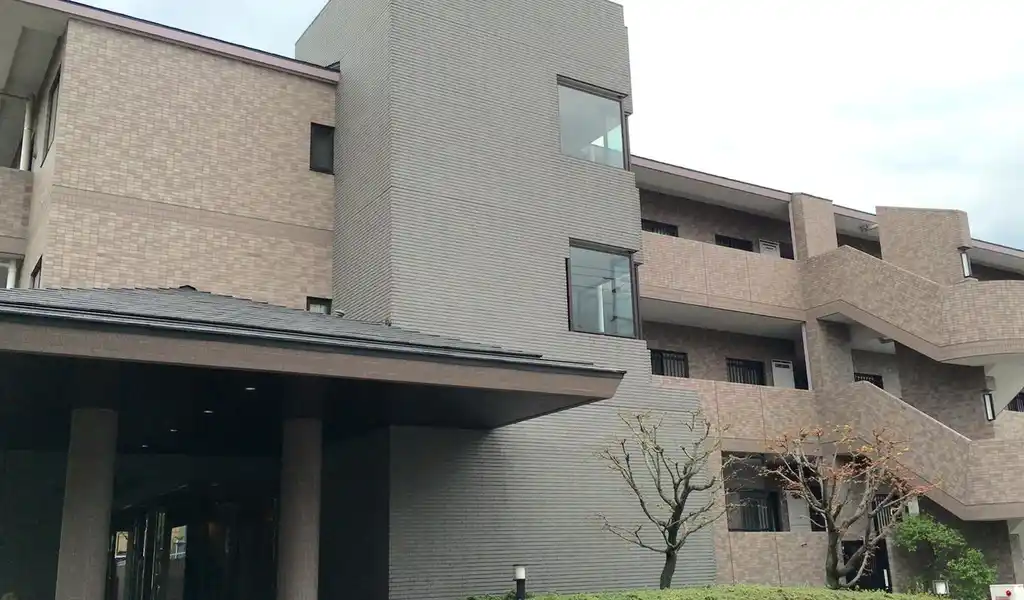 LakeHillsセンゾクコウエン 外観