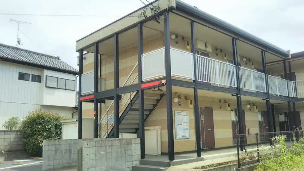 レオパレスポラリス 外観
