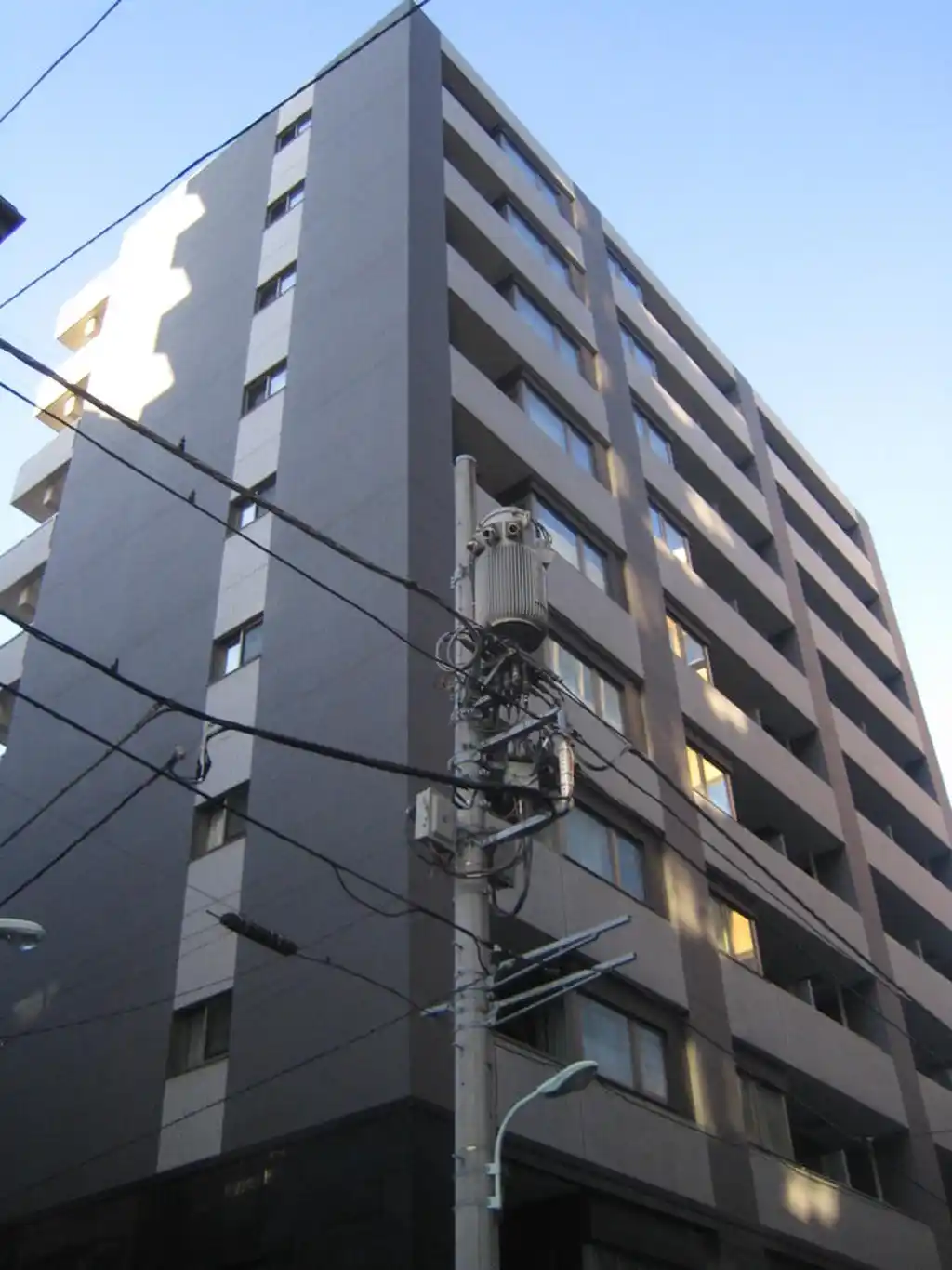 ONZEMARINA 外観