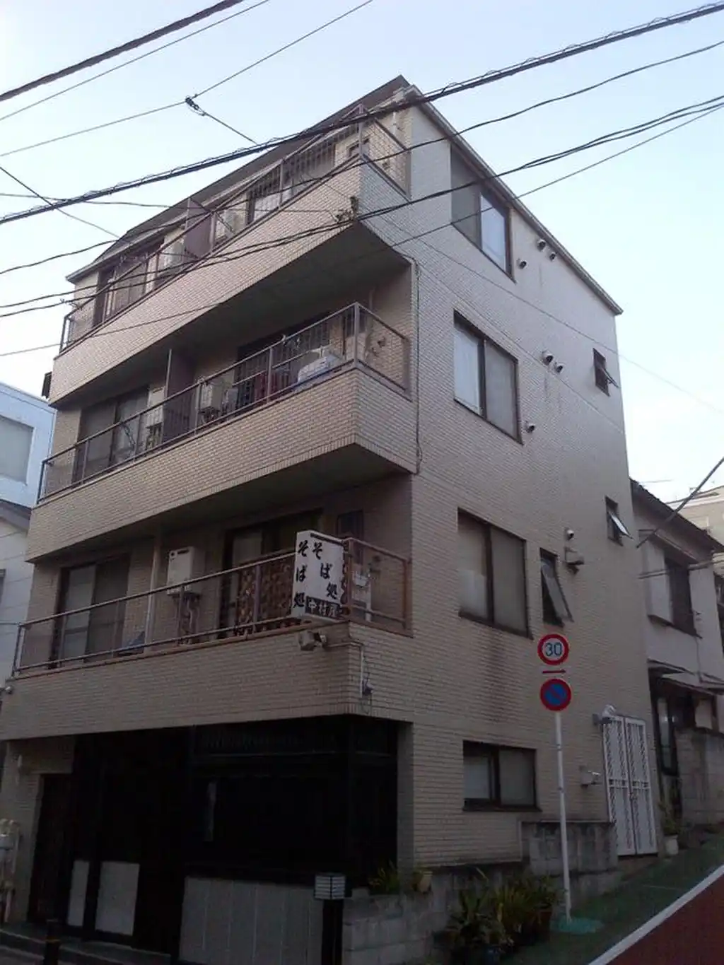ESサイド 外観