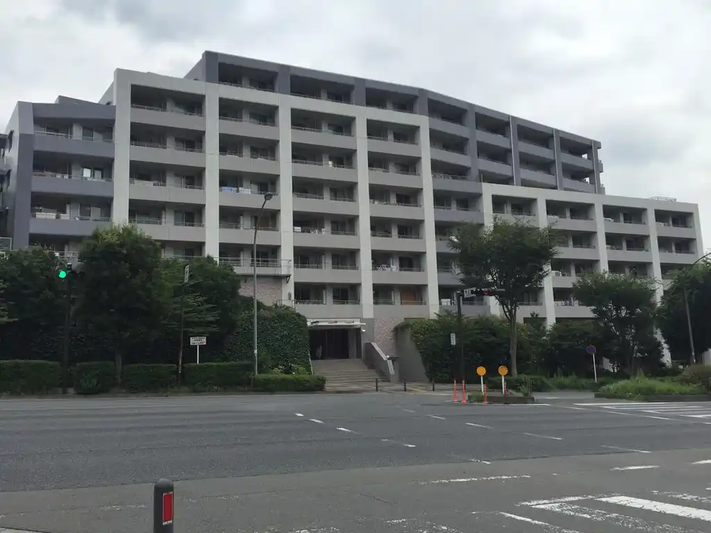 クイーンズパレス東戸塚<弐番館> 外観