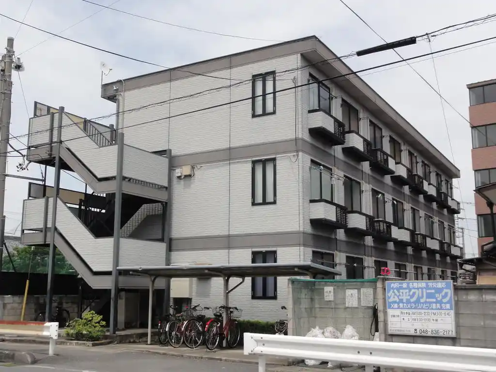 レオパレスAKI 外観