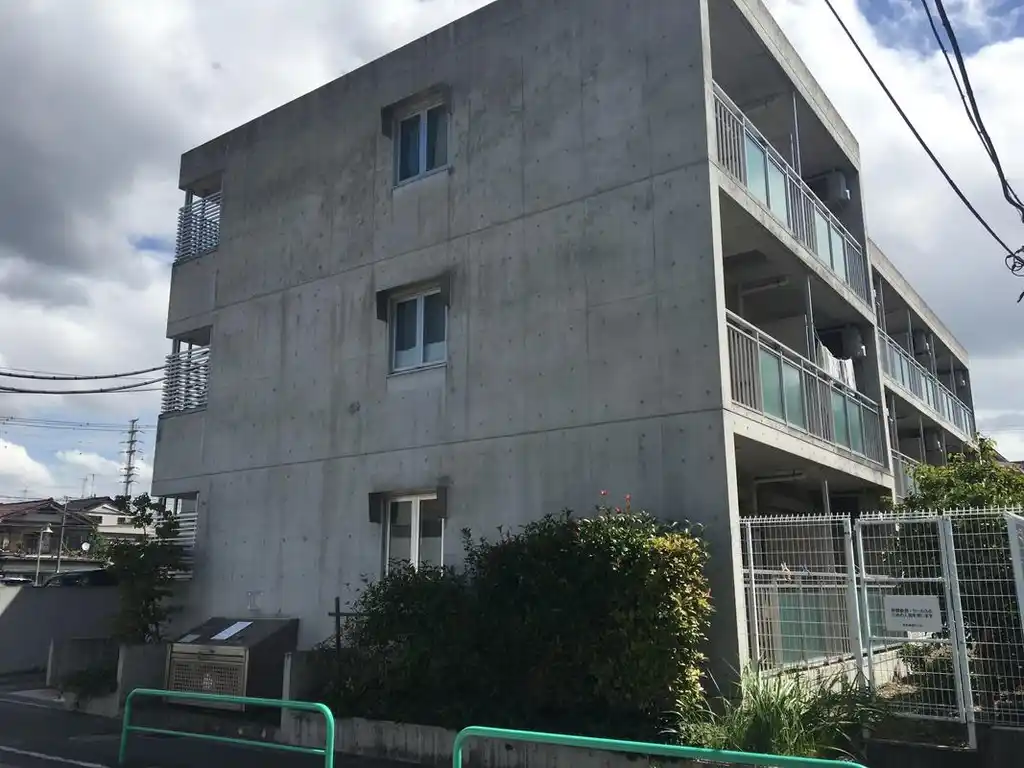 アカデミア市川 外観