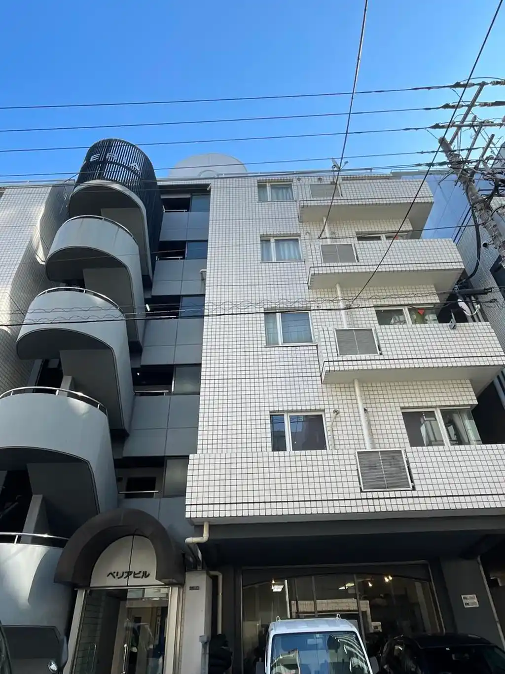 ペリアビル 外観