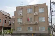 プラダハイツ