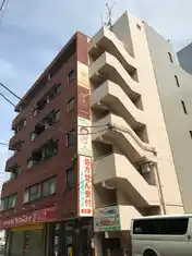 アントワープ・平岡