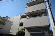 ラ・フォート新城