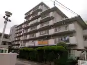 草加ガーデンハイツA棟