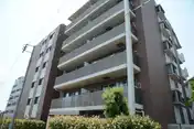 パレスウエスト