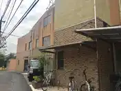 HOUSE S.N.T
