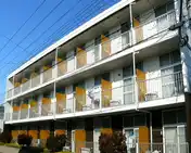 レオパレスウエストサイド白山