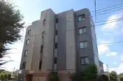 ファーストスクエア