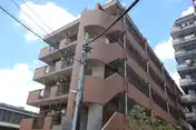 シャルマン秀栄