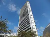 プリズムタワー