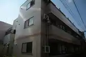 アゼリアファースト