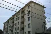 UR都市機構神代団地13号棟