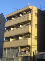 エクセントヒルズ