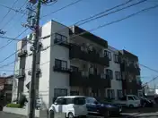 ナエダハイツ