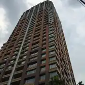 青山パークタワー