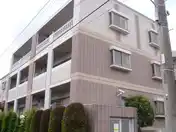 イースト・ウイング