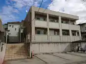 ビラ・ルナプリート