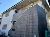 メゾンイースト