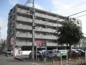 クレアメゾン高坂駅前