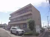フォレスタ