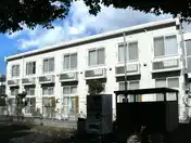 レオパレスコスモス
