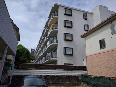 ファミール東川口