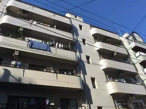 メゾンウチヤマ