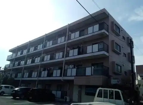 ファミリアール広山