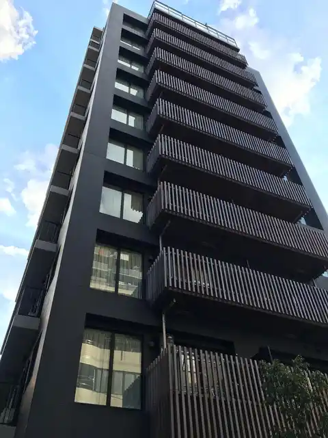 サーラ・プラティコ