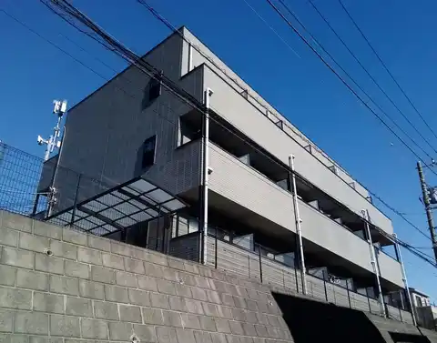 アンプルールフェール横浜子安台