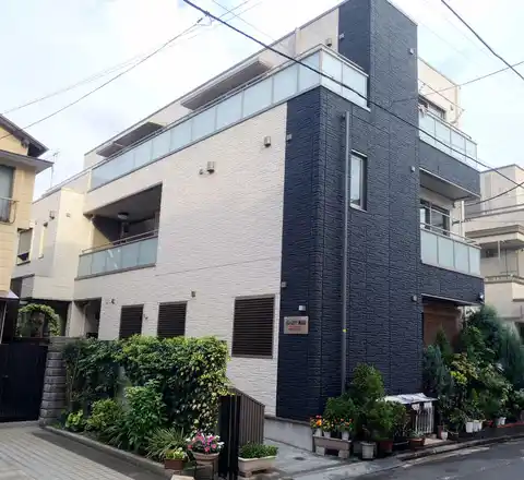 インベルサ三軒茶屋