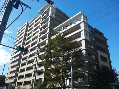 エアーズシティブライトコート