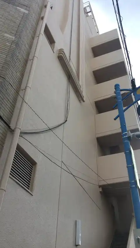 ウルマ駅前ビル