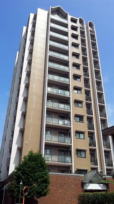 ファミール見附橋4号棟タワー