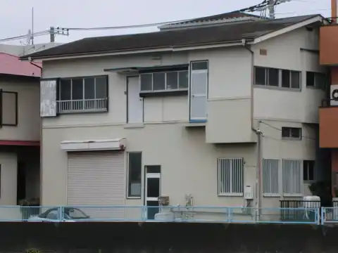 ストンフィールド川名